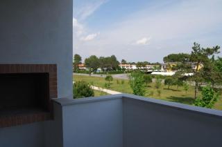 Apartment with swimming pool and garden - 7