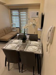 Hikaru Deluxe Suite near PICC- Free pool & parking - 0