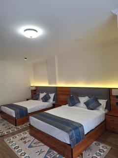 Point Central Hotel - 5