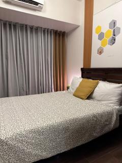 SV Suites Chic 1br Air Residences Makati CBD NR Airport and BGC - 1