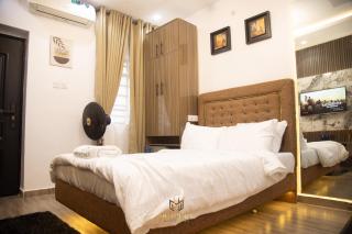 Minimalist Akoka Studio Near Unilag - Lagos - 4
