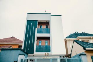 Minimalist Akoka Studio Near Unilag - 1