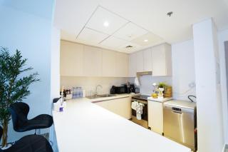 Yas Island 2BR Getaway Near Ferrari World - 4