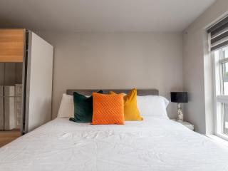 Pass the Keys Charming Flat by Hyde Park with Parking & Tube - 9