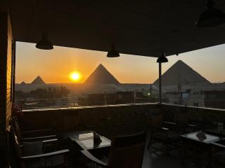 Paradise Pyramids View INN - 7