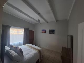 Mountain View Self-Catering Accommodation - 6