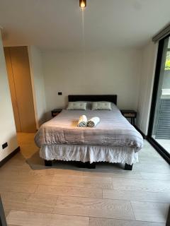 Cómodo y moderno departamento - 5