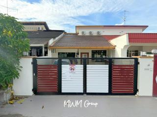 Rooms at Jalan Jerau 3mins Drive to Plaza Pelangi - 9
