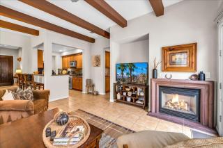 Desert Paradise with Exceptional Mountain Views - 9