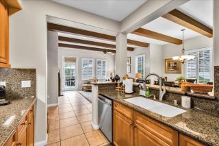 Desert Paradise with Exceptional Mountain Views - 8