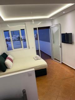 STUDIO MIRAMAR MARTIL ll - 8
