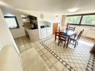 Pool, jacuzzi and events room - Charming villa in Umbria - sleeps 24 - lake view - 4