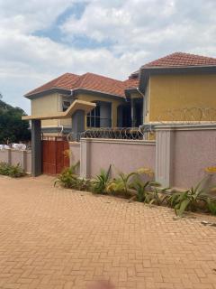 Luxury Stay Ug - 3