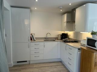 Self contained annex with full kitchen - 7