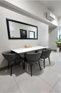 1BR at the FORT BGC near Malls, Restaurants & Shops - 3