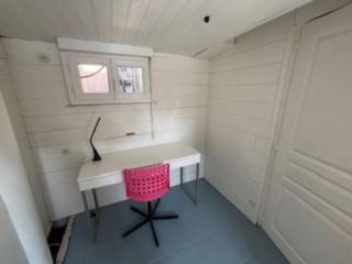 Unique a Prague, grande péniche 150 m2, terrasse - 9