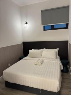 Charming 2-Room with Amenities - 8