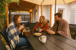 Play and Relax in Lake-Parkside Cozy Family Retreat - Jegenye Cottage - 7