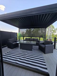 Modern 2BR Loft Condo with Rooftop Patio and Parking - 1