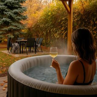 Play and Relax in Lake-Parkside Cozy Family Retreat - Jegenye Cottage - 0
