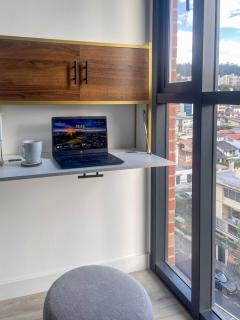 Stunning high-rise apartment with panoramic view, Jacuzzi, gym, Near Carolina Park, Atahualpa Stadium, Quicentro Shopping - 3