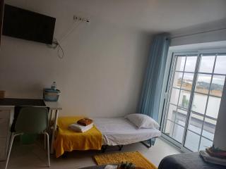 Sunny Room - Sofia's Happy House - Almodôvar Ourique Room 2 - 7