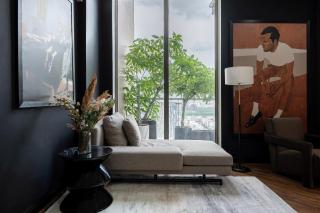 Stunning 4-Bed 300m Penthouse with Panoramic View at centre - 5