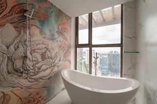 Stunning 4-Bed 300m Penthouse with Panoramic View at centre - 3