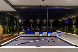 Tampa Family Fun Pool Spa Grill Mini Golf & Games - 7