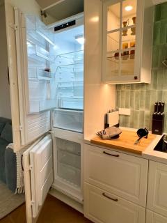 KuDAMM Charming Old Home,5-9ppl,Family Friendly,Wifi,Savignyplatz - 3