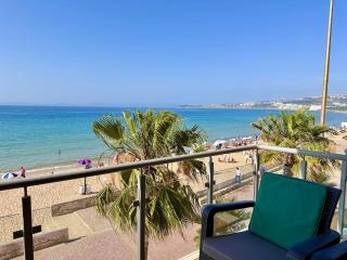 Sea facing Feet in the water & Restaurants, TGV - 0