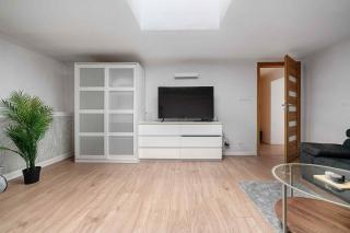 Large apartment in the center of Warsaw by P&M - 8