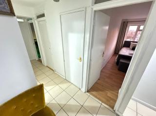 SLT Comfy Double Room Tottenham London - 1