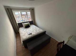 SLT Comfy Double Room Tottenham London - 9