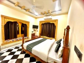 Hotel Queen Royal Jaisalmer - 2
