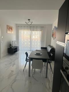 Garibaldi House - 7