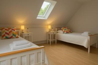 4 Schlafzimmer,2 Bäder, vollausgestatte Küche,Parkplatz,Wlan - 4