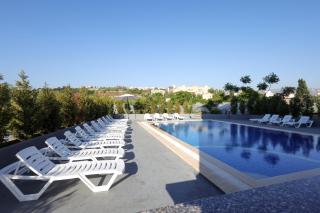 Amchit Grand Hotel - 1