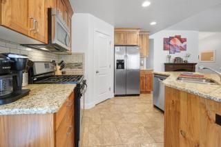 Cozy Home Near Zion With Fire Pit & Patio Dining - 2