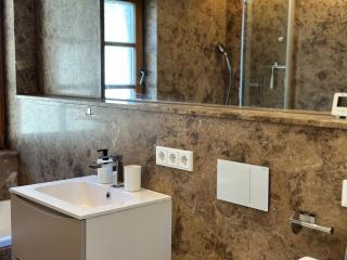 Flow Living I Zentrale Luxus Ferienwohnung - 1
