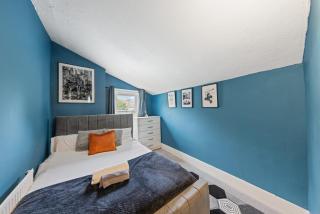 Cosy 4 Bedroom House in Chatham - Chatham - 1