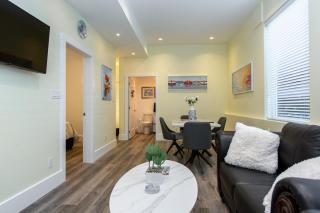Sidney Solace 1BR Suite Minutes from Waterfront - 9