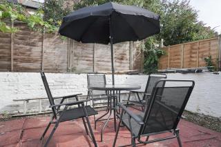 Spacious 4BR Townhouse in Central London - 9