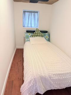 Kits Beach Suites - 2BR - 1