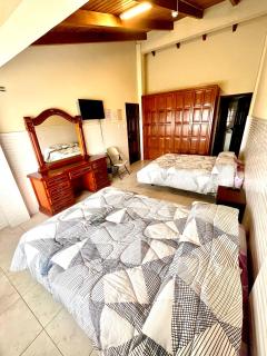 Hostal Puerto Aéreo # 2 - 4