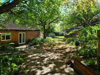 Church Hall & Secret Garden Hideaway at Summer Hills Whitby - 5