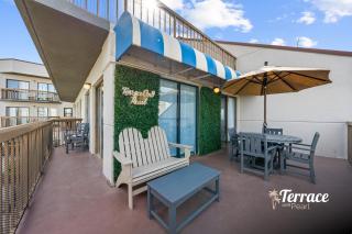 Skyline Studio Condo with Private Terrace and Epic Universe View - Orlando - 9