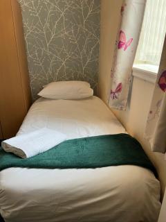 1 bedroom gated apartment with private parking - 6