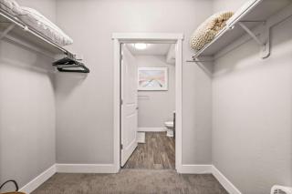 2BR Downtown SLC Hot Tub Free Parking - 1