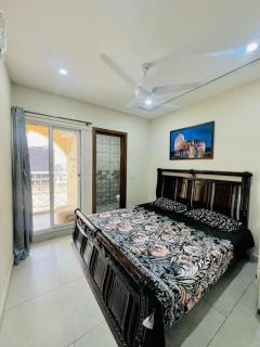 2 bed apartment with daily and monthly rents - 3